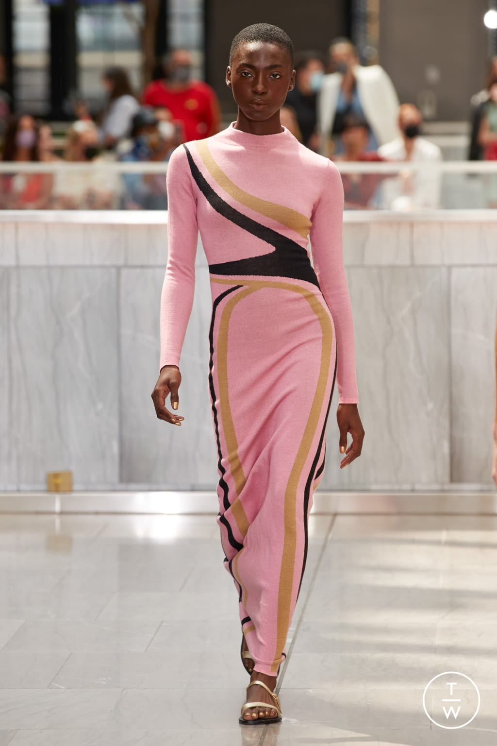 Fashion Week New York Spring/Summer 2022 look 27 from the VICTOR GLEMAUD collection 女装
