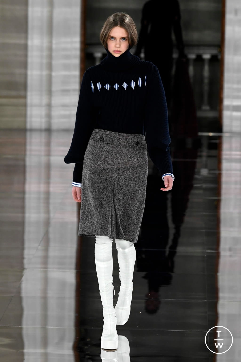 Fashion Week London Fall/Winter 2020 look 19 from the Victoria Beckham collection womenswear