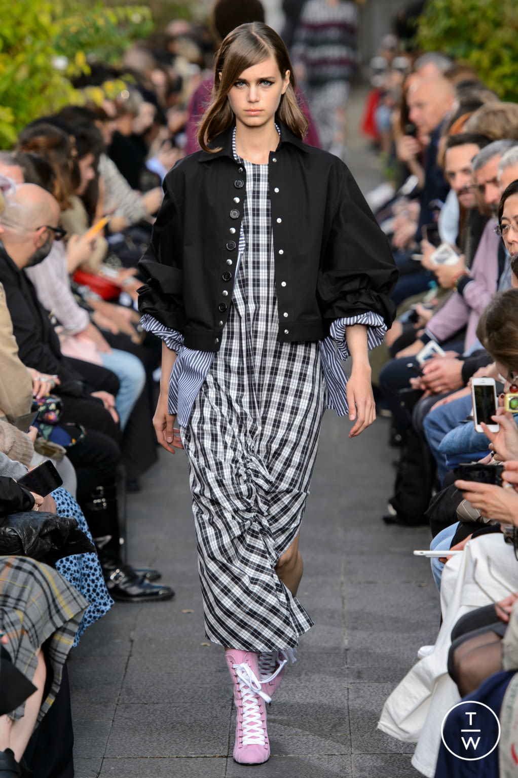 Fashion Week Paris Spring/Summer 2018 look 18 from the Victoria/tomas collection 女装