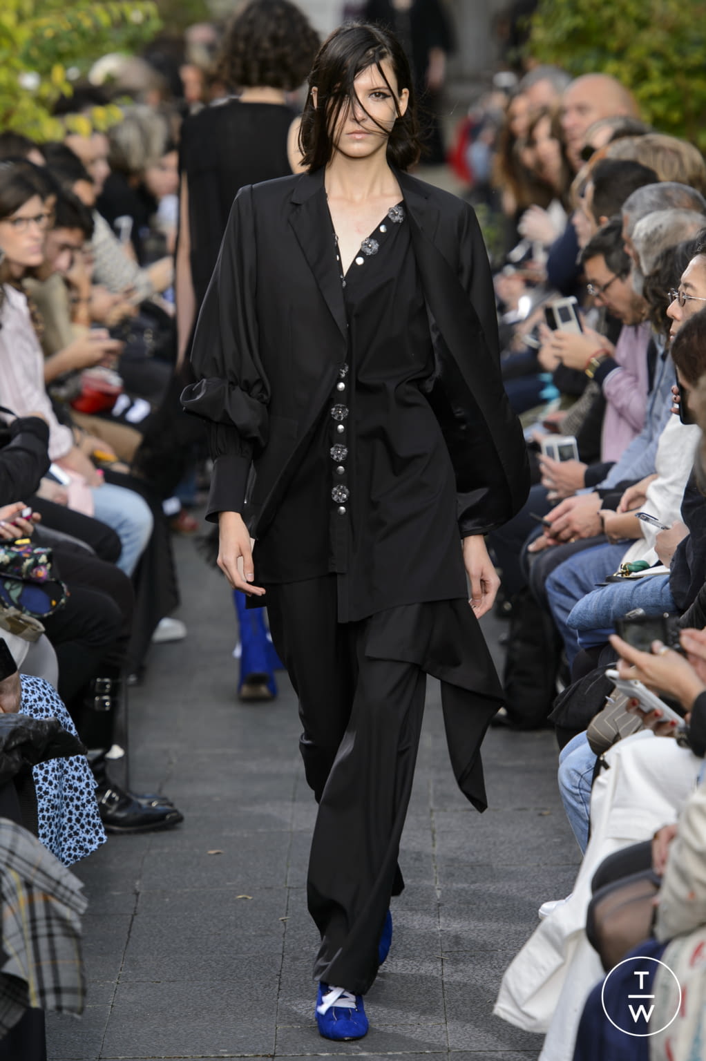 Fashion Week Paris Spring/Summer 2018 look 21 from the Victoria/tomas collection 女装