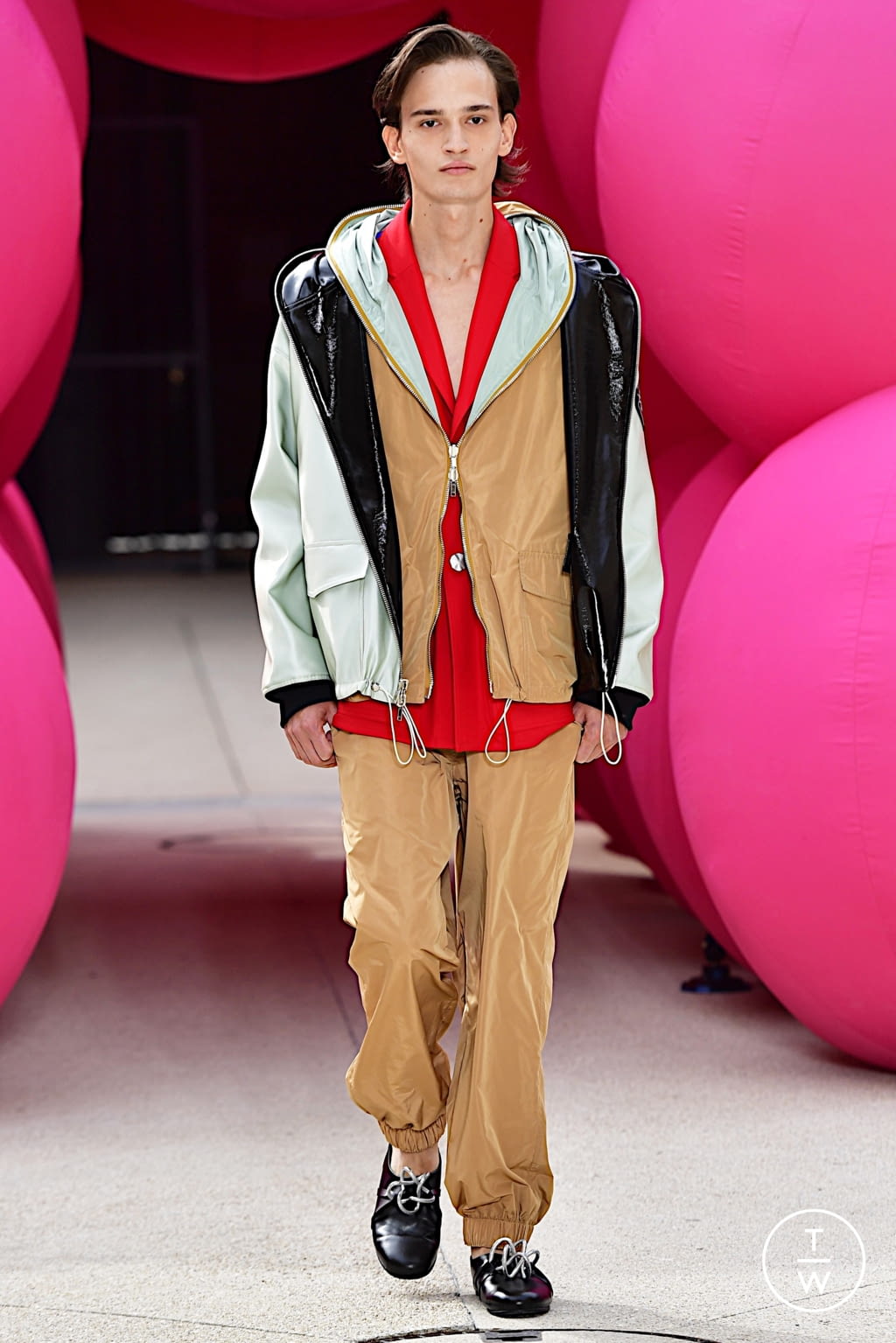 Fashion Week Paris Spring/Summer 2022 look 9 from the Victoria/tomas collection 女装