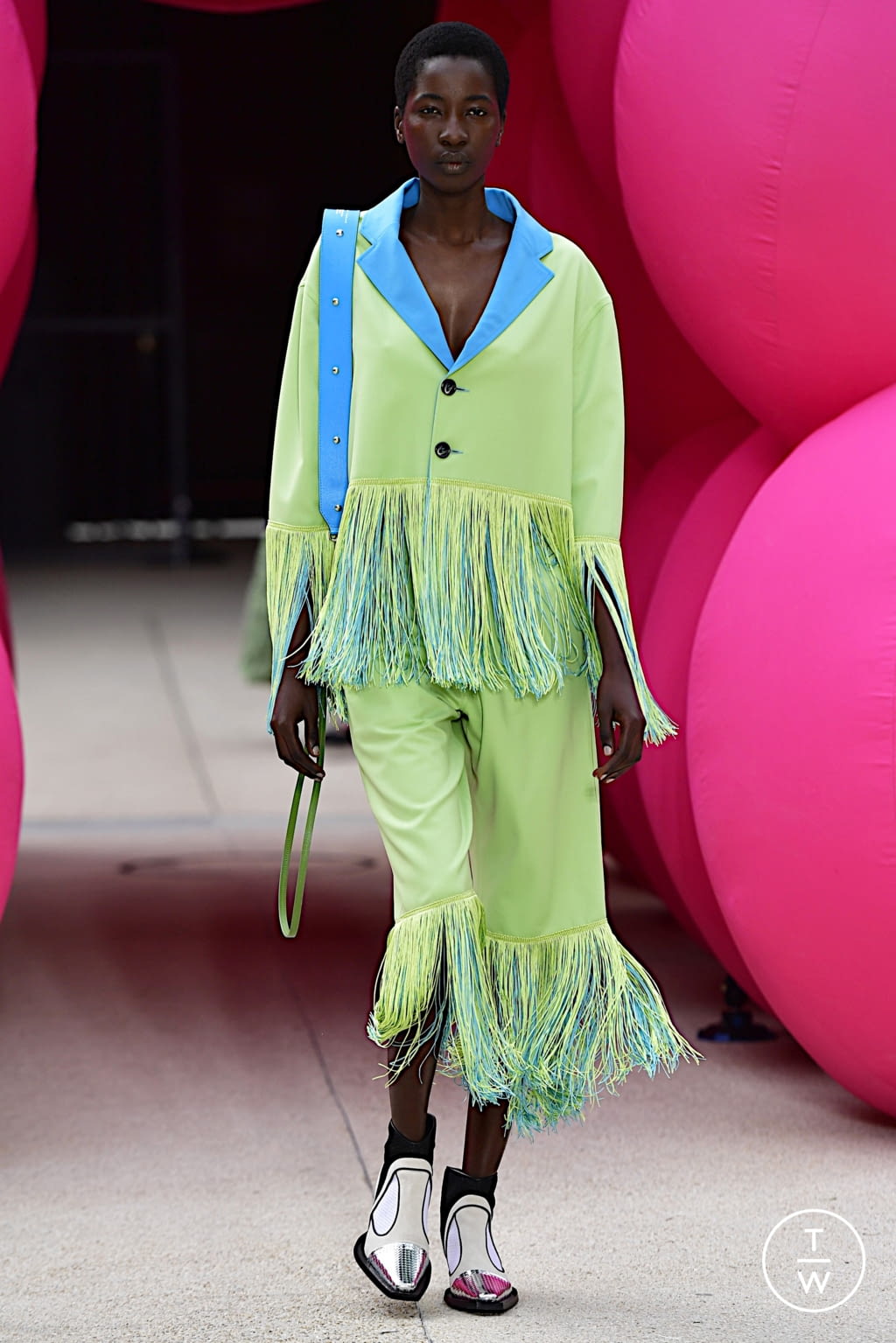 Fashion Week Paris Spring/Summer 2022 look 27 from the Victoria/tomas collection womenswear