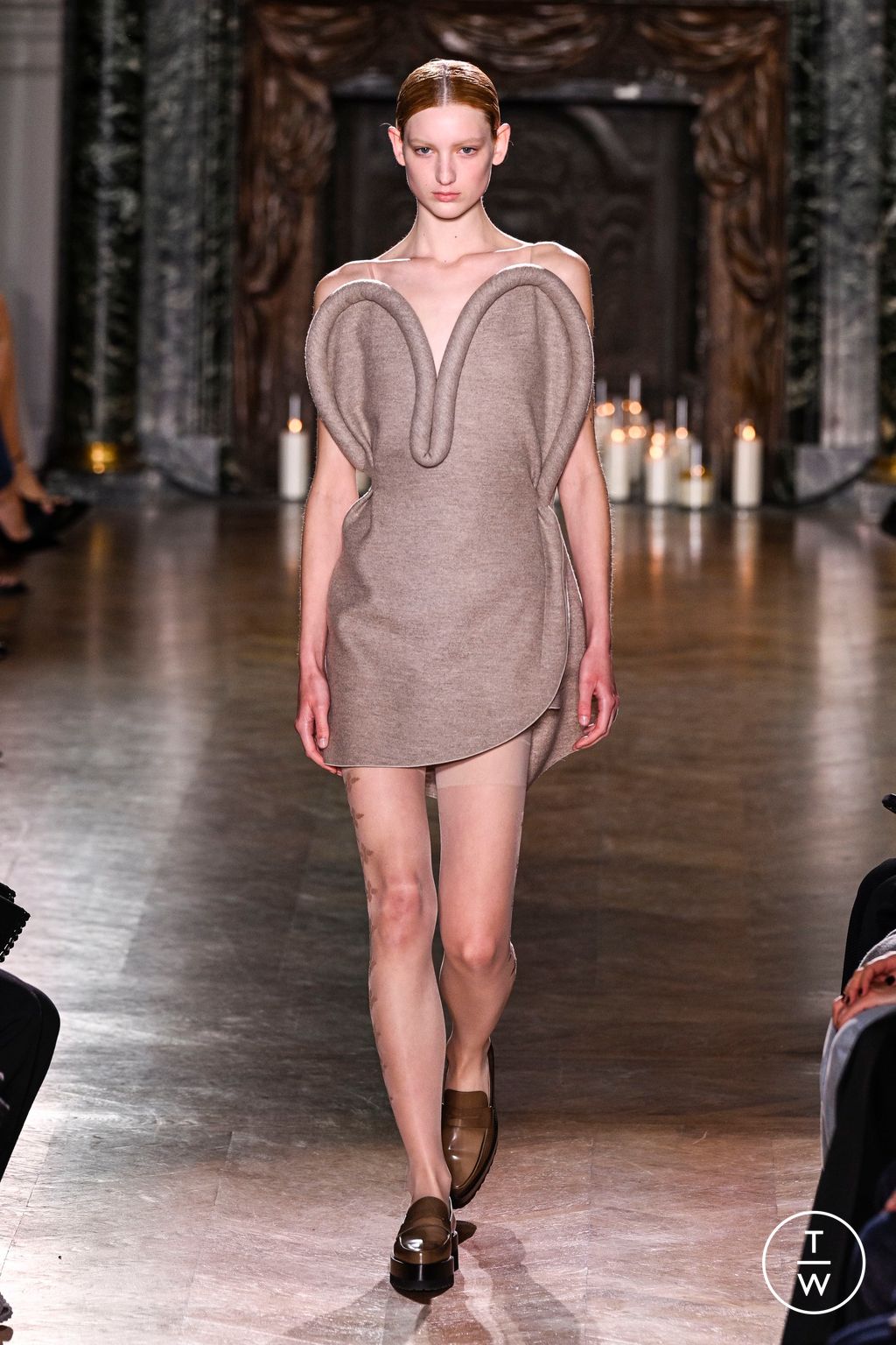 Fashion Week Paris Fall/Winter 2024 look 3 from the Victoria Beckham collection womenswear