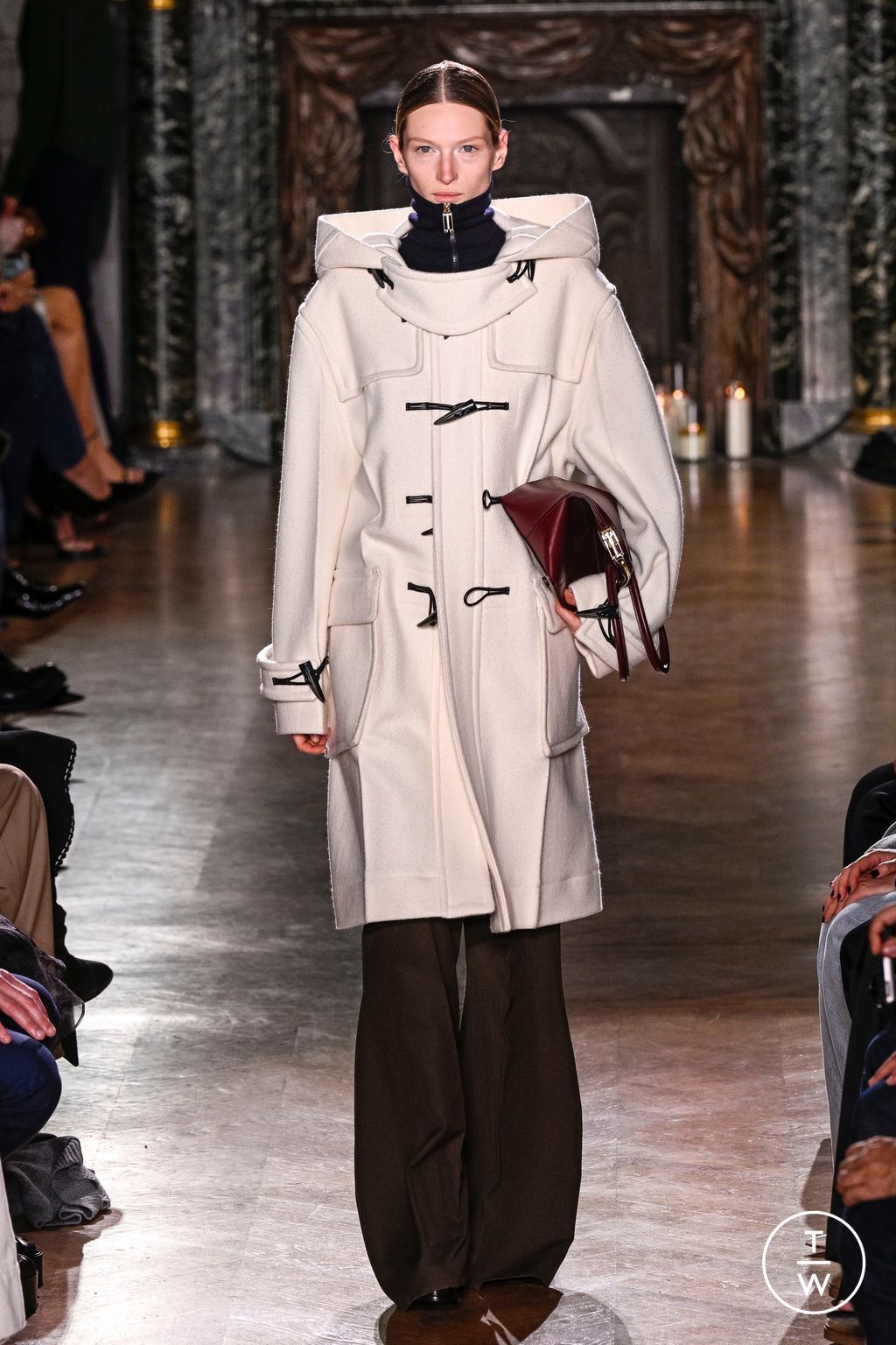 Fashion Week Paris Fall/Winter 2024 look 25 from the Victoria Beckham collection womenswear