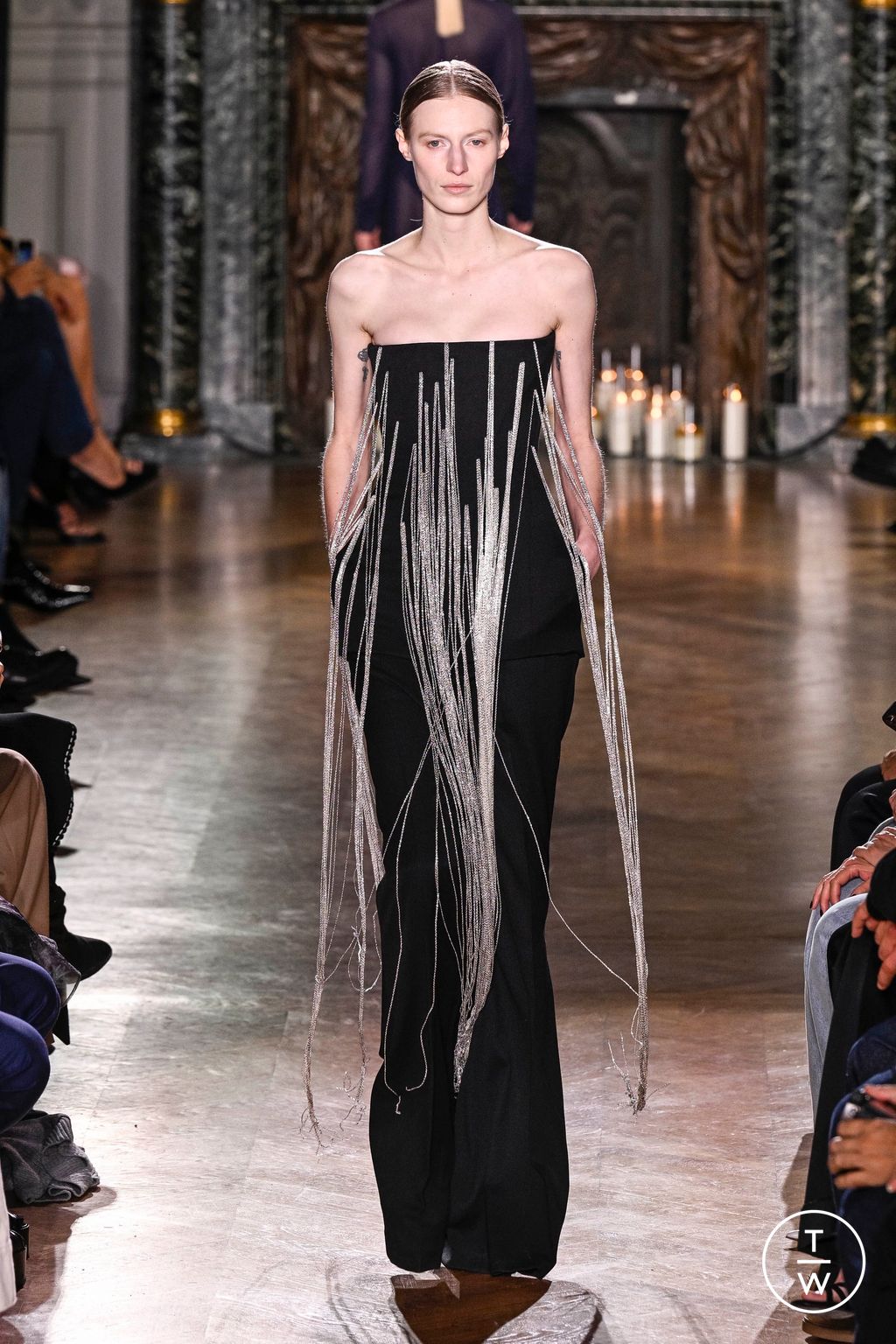 Fashion Week Paris Fall/Winter 2024 look 40 de la collection Victoria Beckham womenswear
