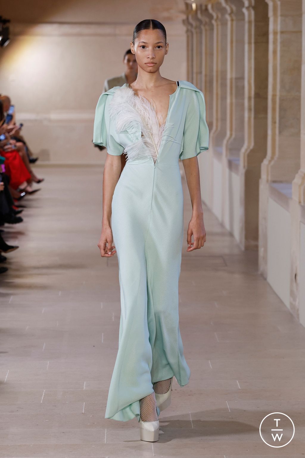 Fashion Week Paris Fall/Winter 2023 look 15 from the Victoria Beckham collection womenswear