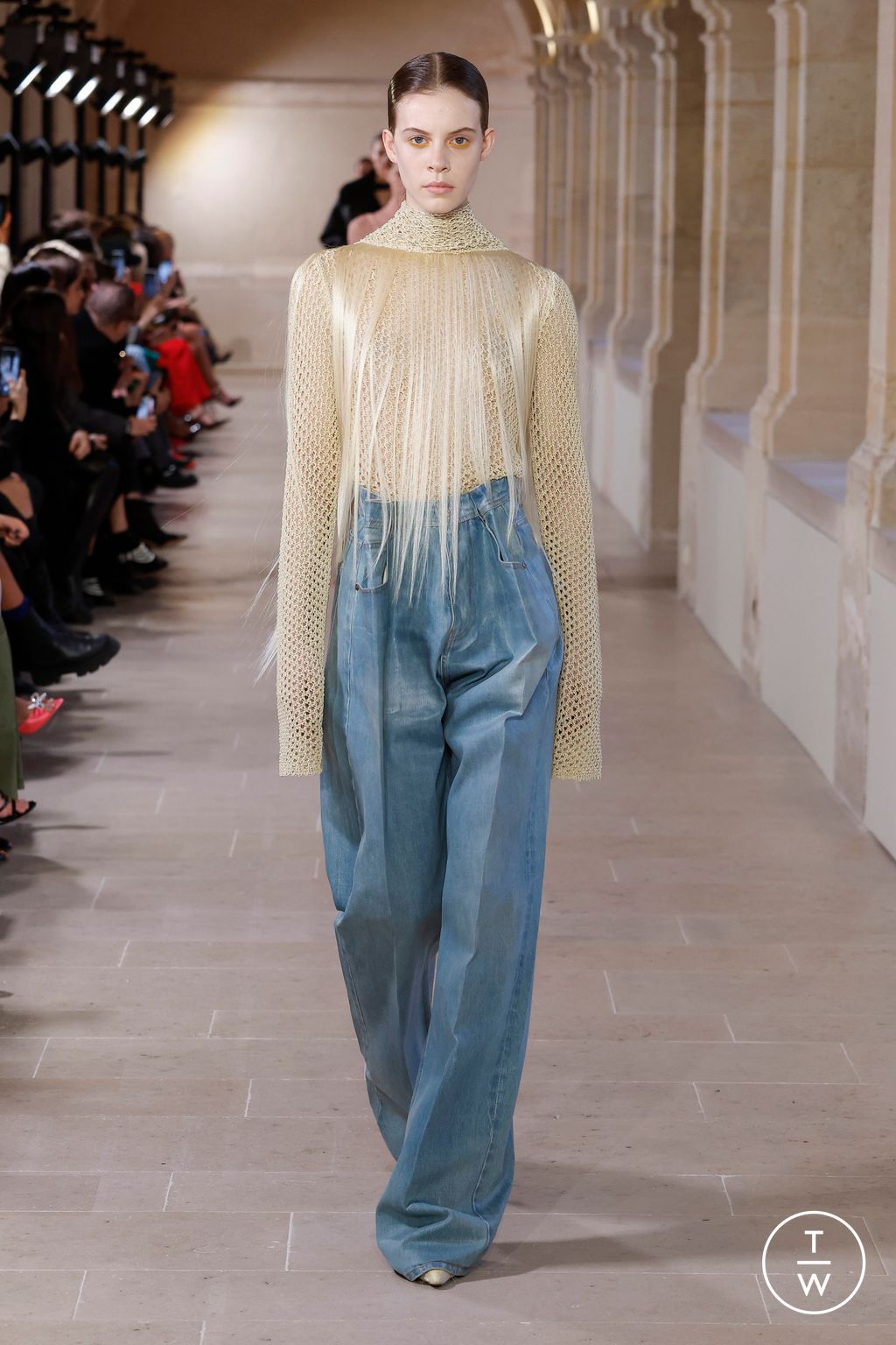 Fashion Week Paris Fall/Winter 2023 look 26 from the Victoria Beckham collection womenswear