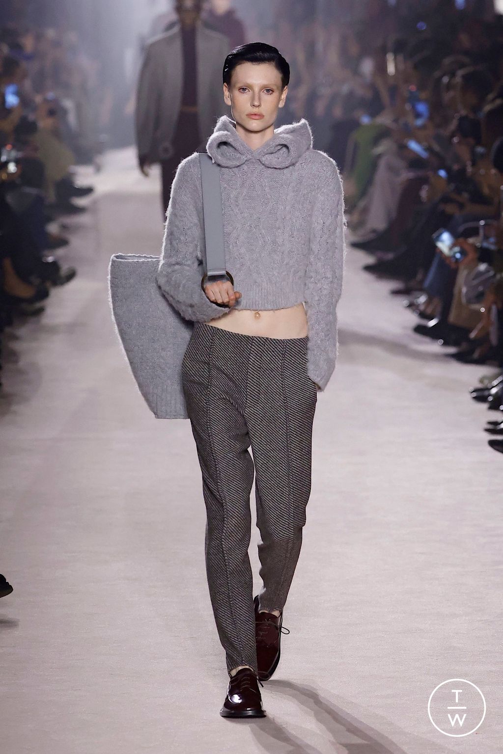 Fashion Week Paris Fall/Winter 2025 look 12 from the Victoria Beckham collection 女装