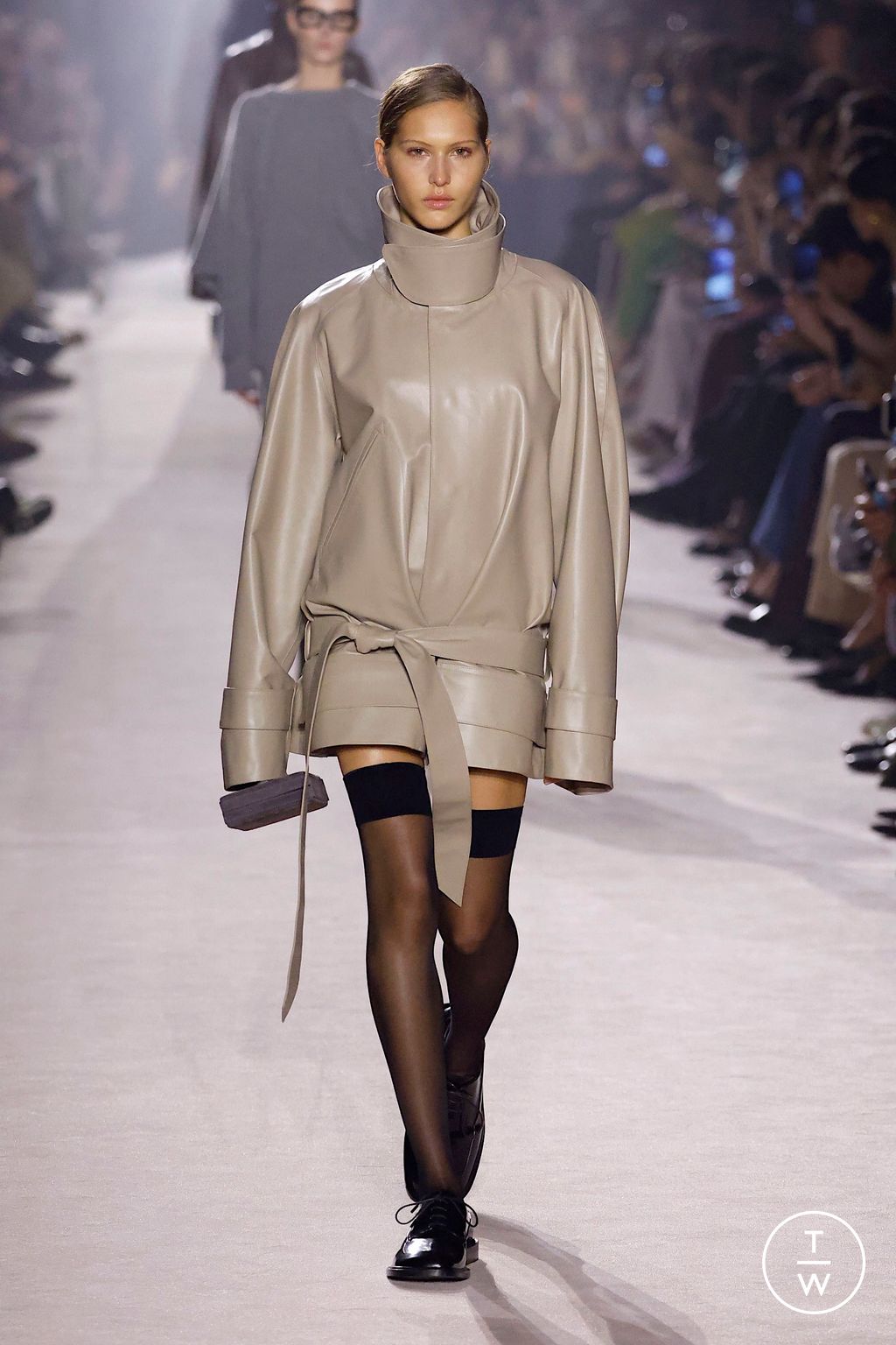 Fashion Week Paris Fall/Winter 2025 look 18 from the Victoria Beckham collection womenswear