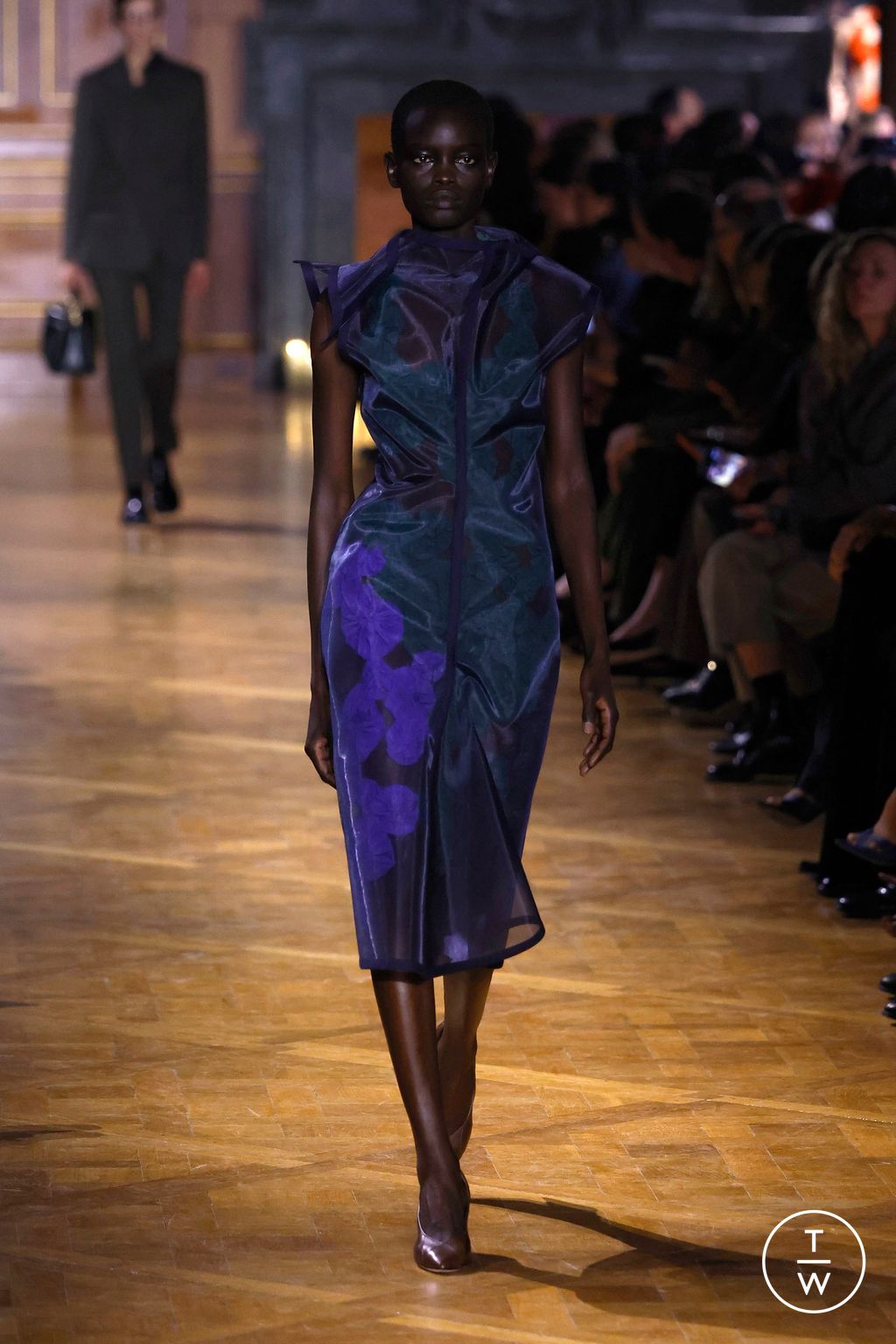 Fashion Week Paris Fall/Winter 2026 look 6 from the Victoria Beckham collection womenswear