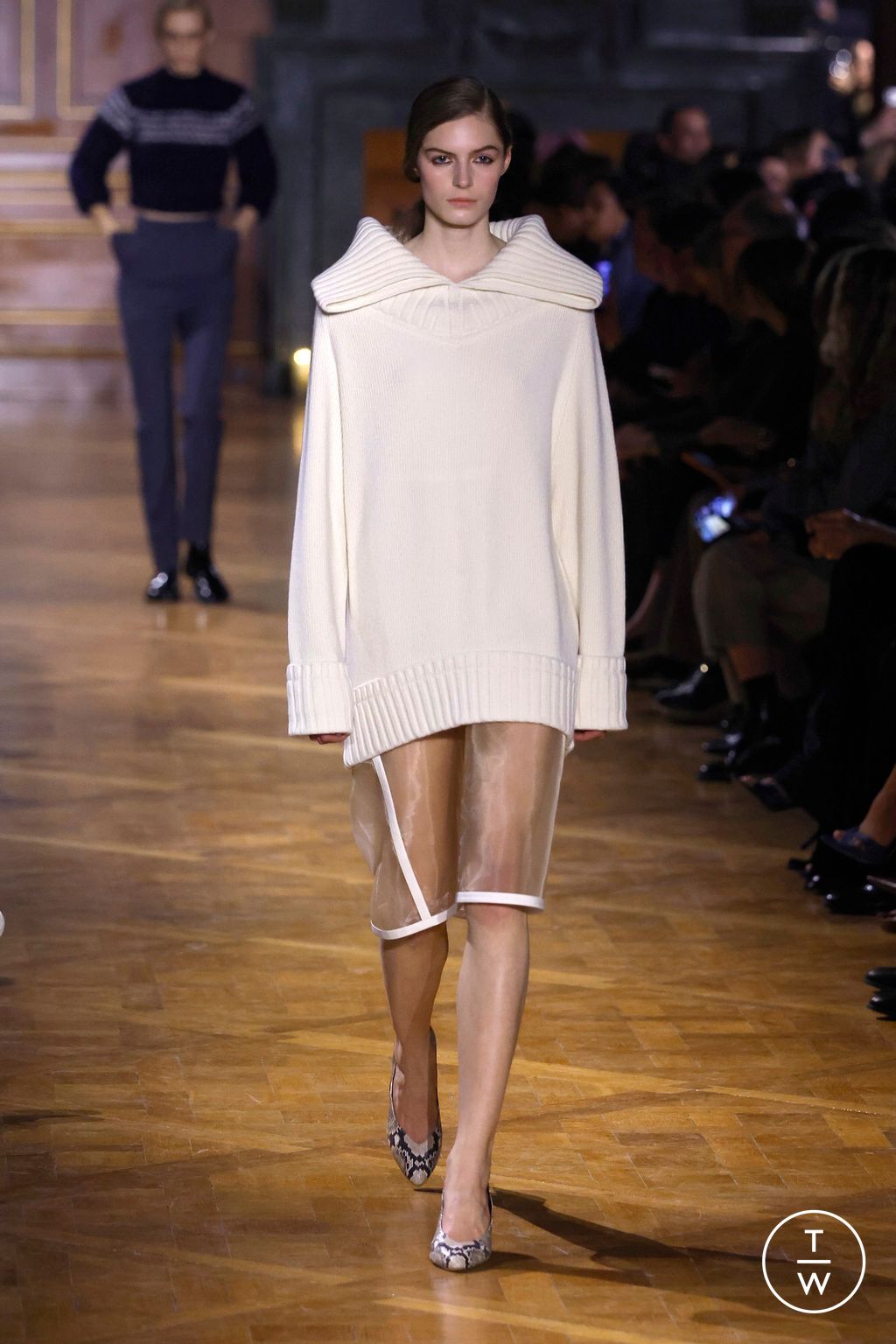 Fashion Week Paris Fall/Winter 2026 look 16 de la collection Victoria Beckham womenswear