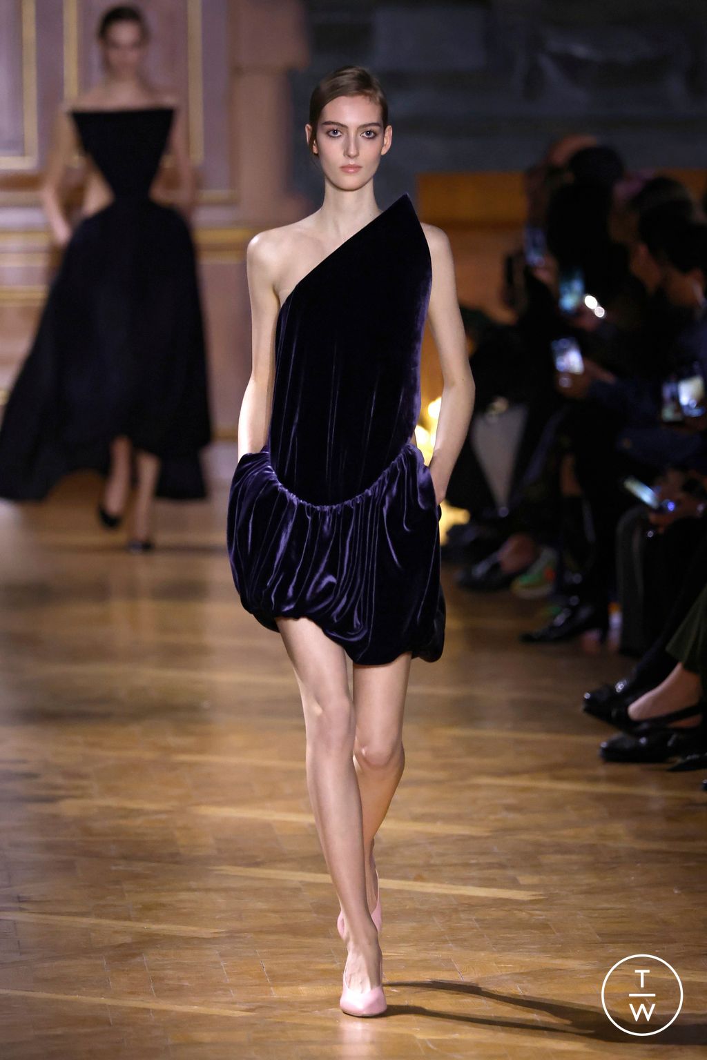 Fashion Week Paris Fall/Winter 2026 look 39 from the Victoria Beckham collection womenswear