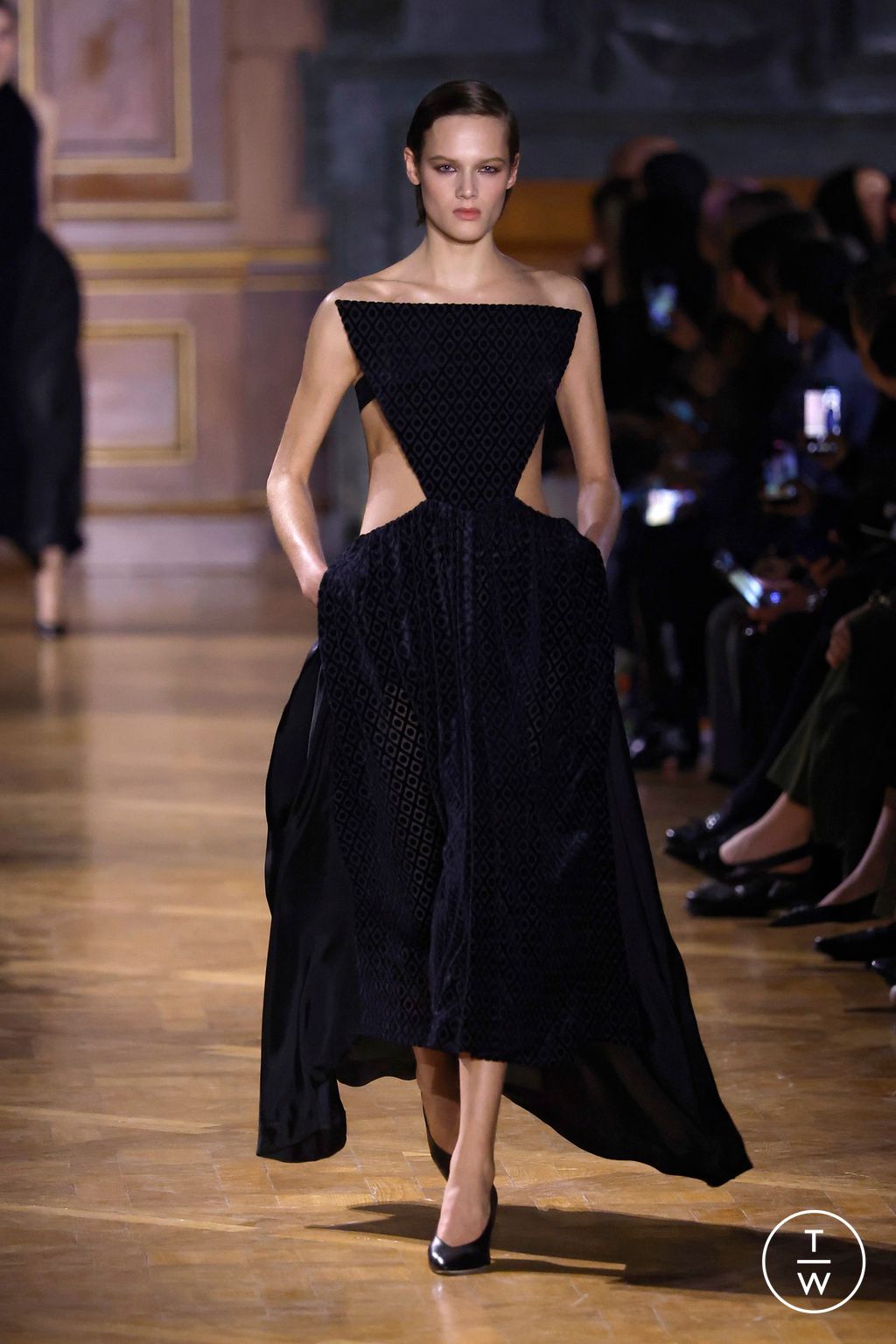 Fashion Week Paris Fall/Winter 2026 look 40 from the Victoria Beckham collection womenswear