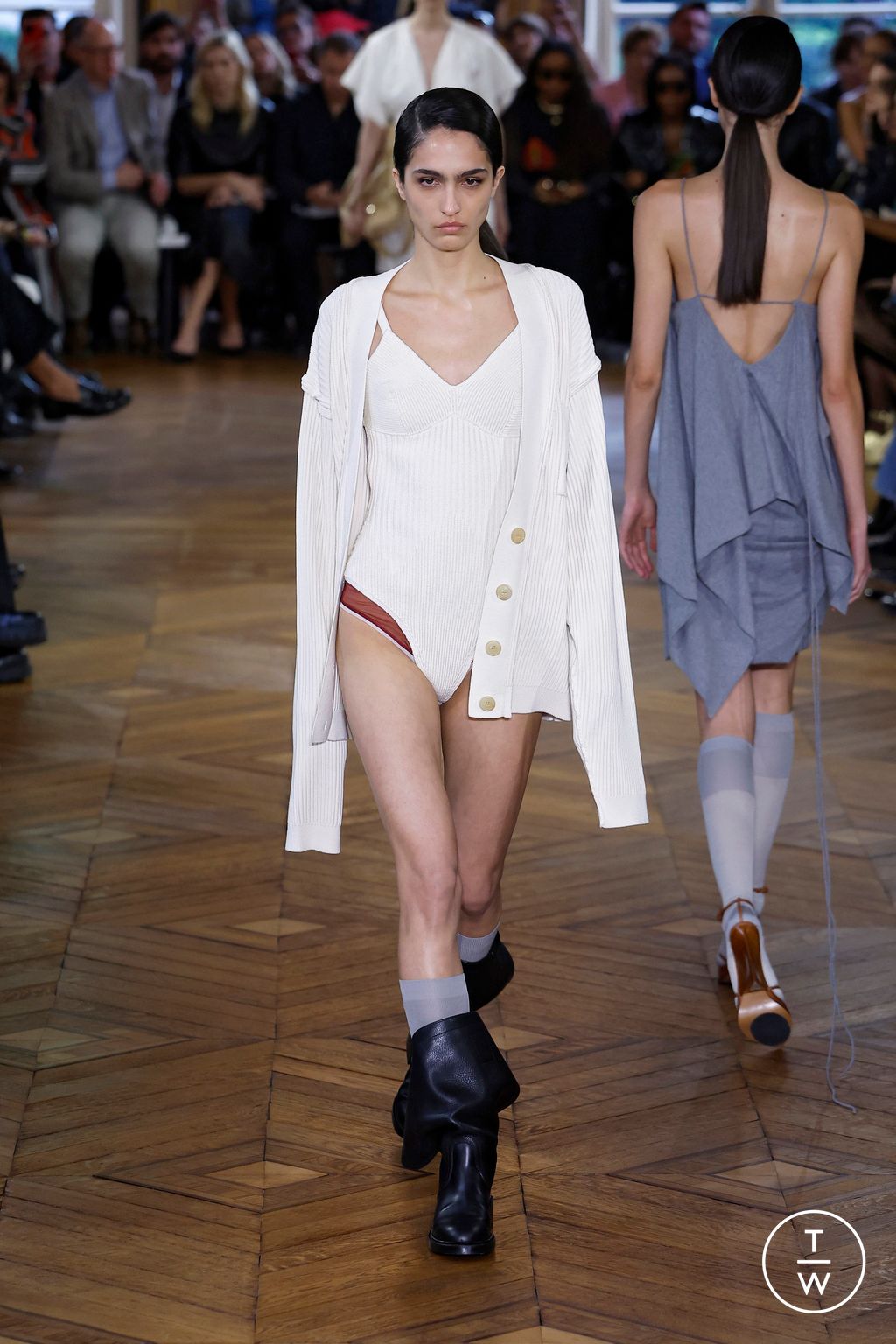Fashion Week Paris Spring/Summer 2024 look 9 from the Victoria Beckham collection womenswear