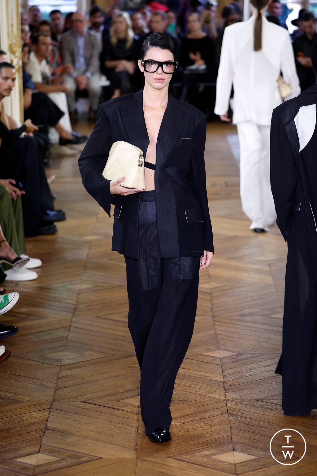 Fashion Week Paris Spring/Summer 2024 look 40 from the Victoria Beckham collection womenswear