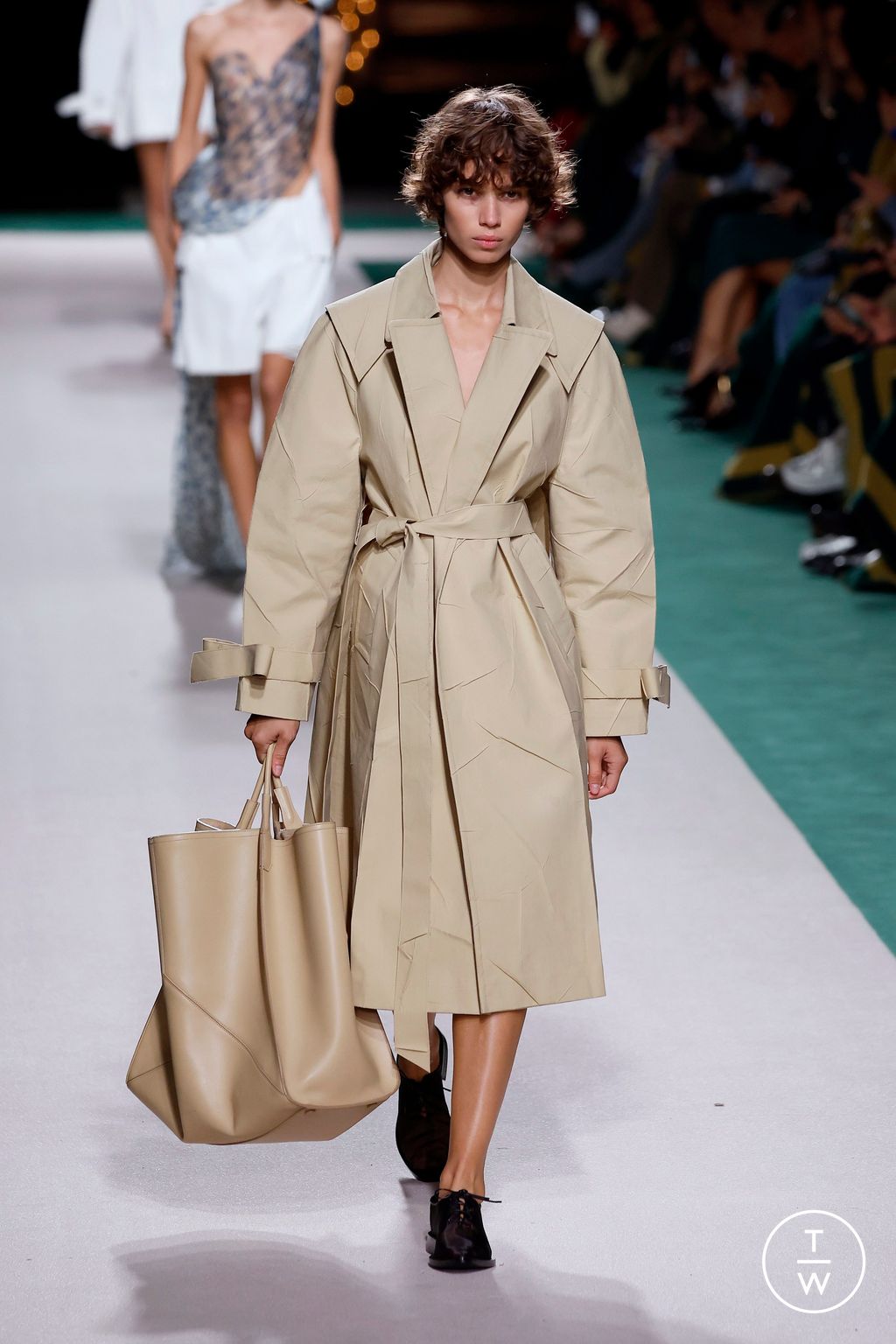 Fashion Week Paris Spring/Summer 2025 look 7 from the Victoria Beckham collection womenswear