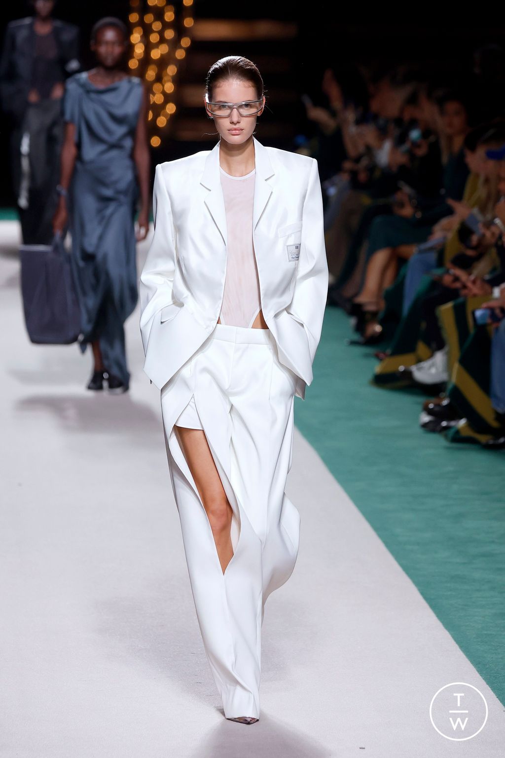 Fashion Week Paris Spring-Summer 2025 look 19 from the Victoria Beckham collection womenswear