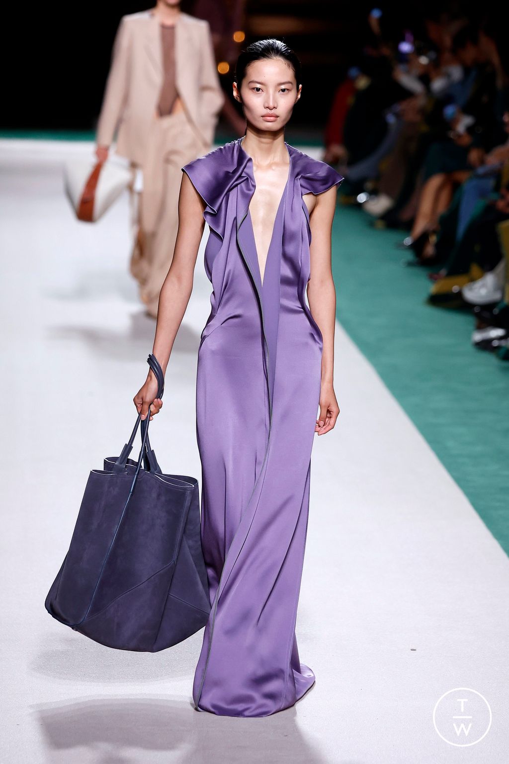 Fashion Week Paris Spring-Summer 2025 look 22 from the Victoria Beckham collection womenswear