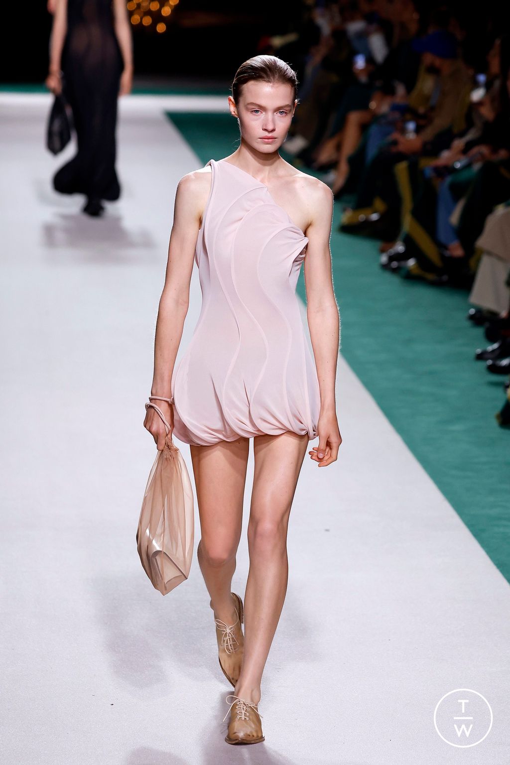 Fashion Week Paris Spring-Summer 2025 look 31 from the Victoria Beckham collection womenswear