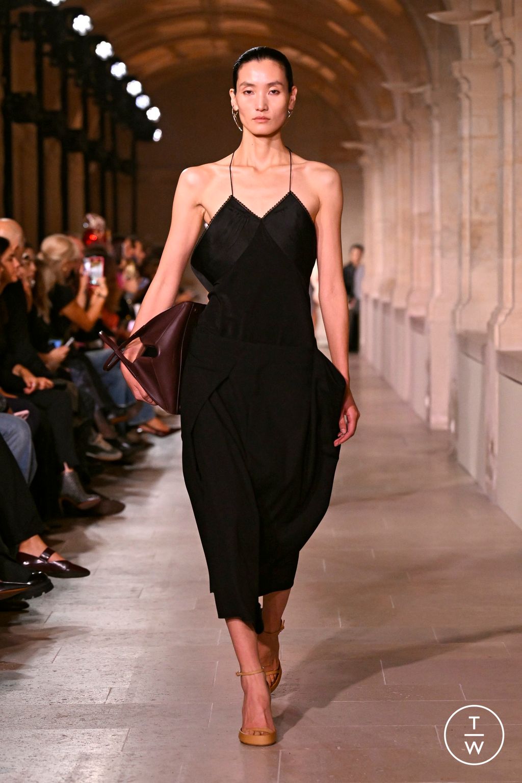 Fashion Week Paris Spring/Summer 2026 look 29 from the Victoria Beckham collection womenswear