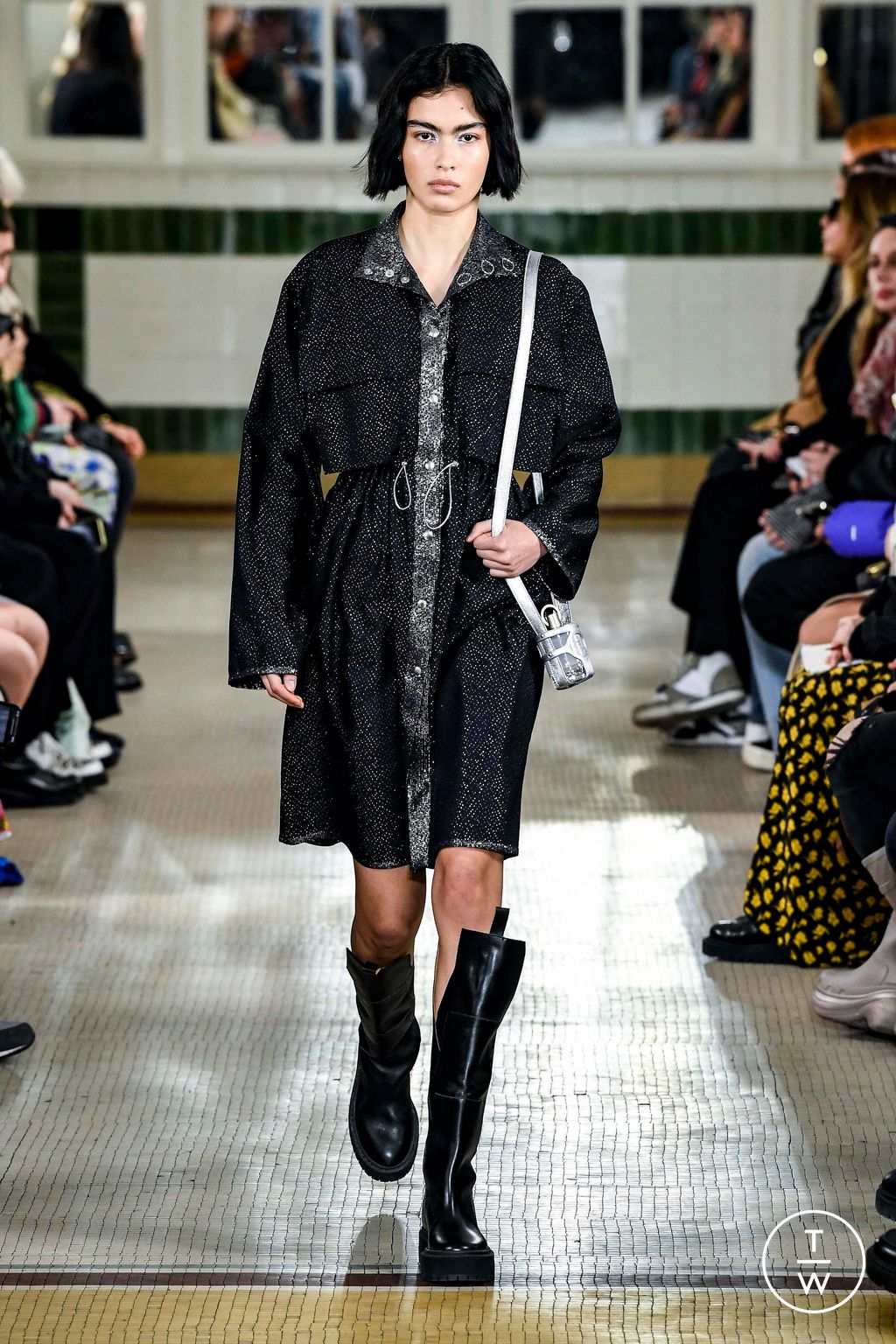 Fashion Week Paris Fall/Winter 2023 look 31 from the Victoria/tomas collection womenswear