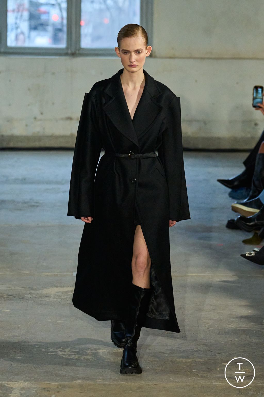Fashion Week Paris Fall/Winter 2024 look 1 from the Victoria/tomas collection womenswear