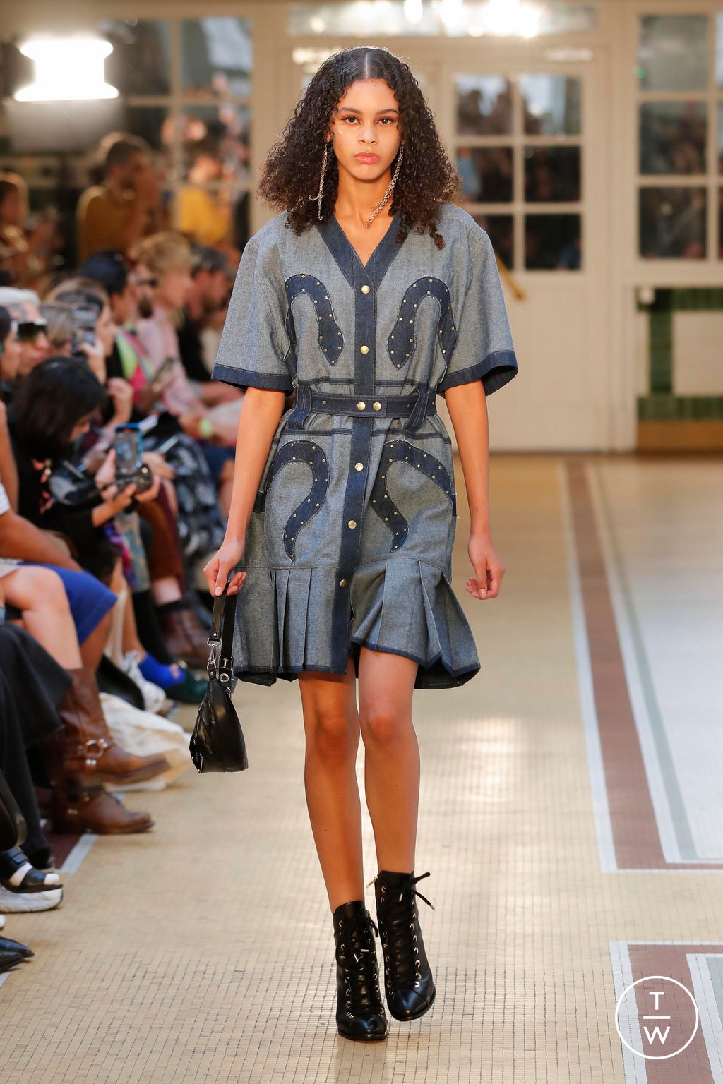 Fashion Week Paris Spring/Summer 2024 look 8 from the Victoria/tomas collection womenswear