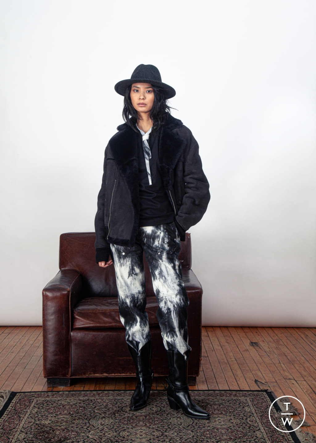 Fashion Week New York Fall/Winter 2021 look 15 de la collection Victor Li womenswear