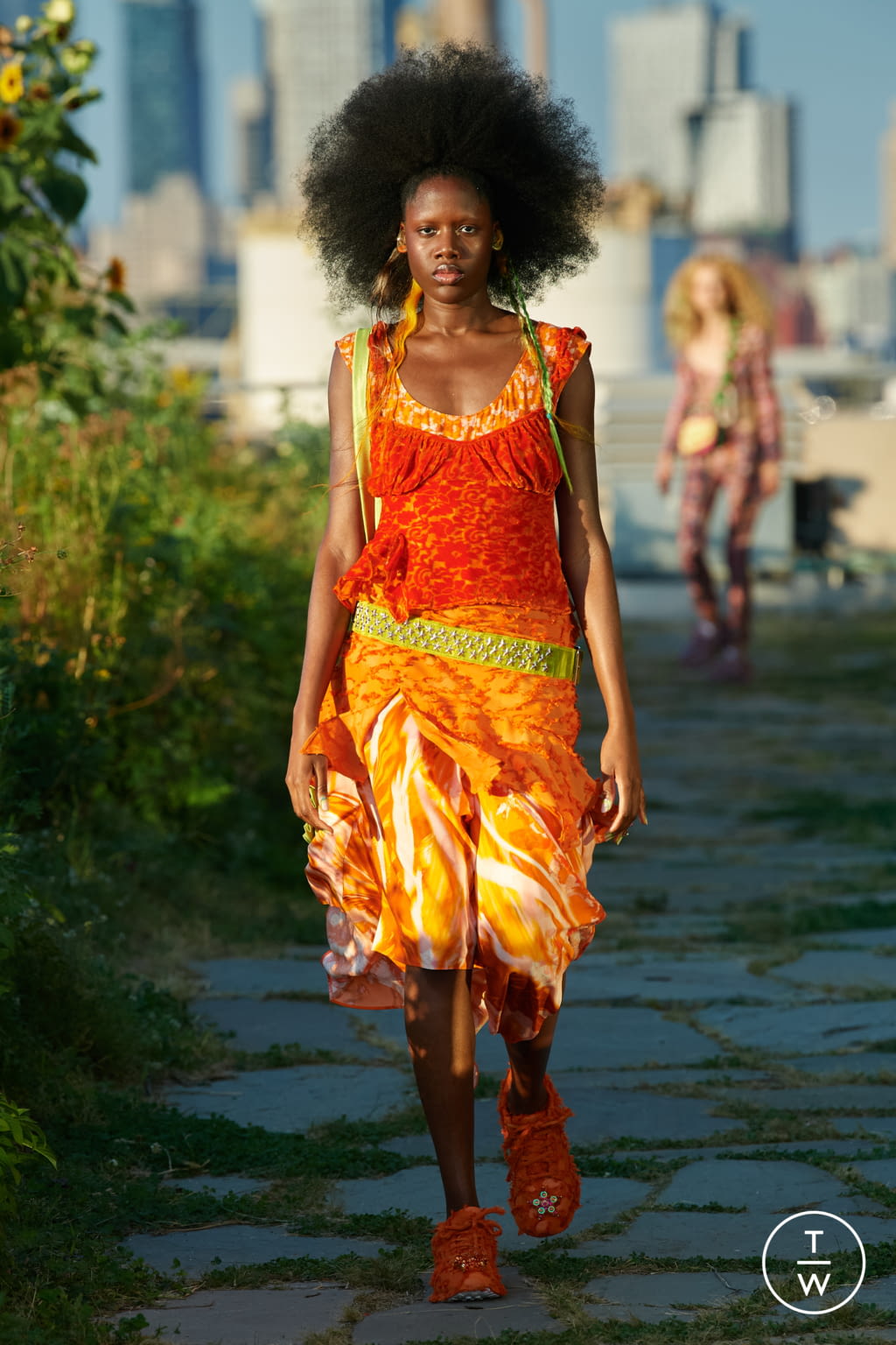 Fashion Week New York Spring/Summer 2022 look 5 de la collection Collina Strada womenswear