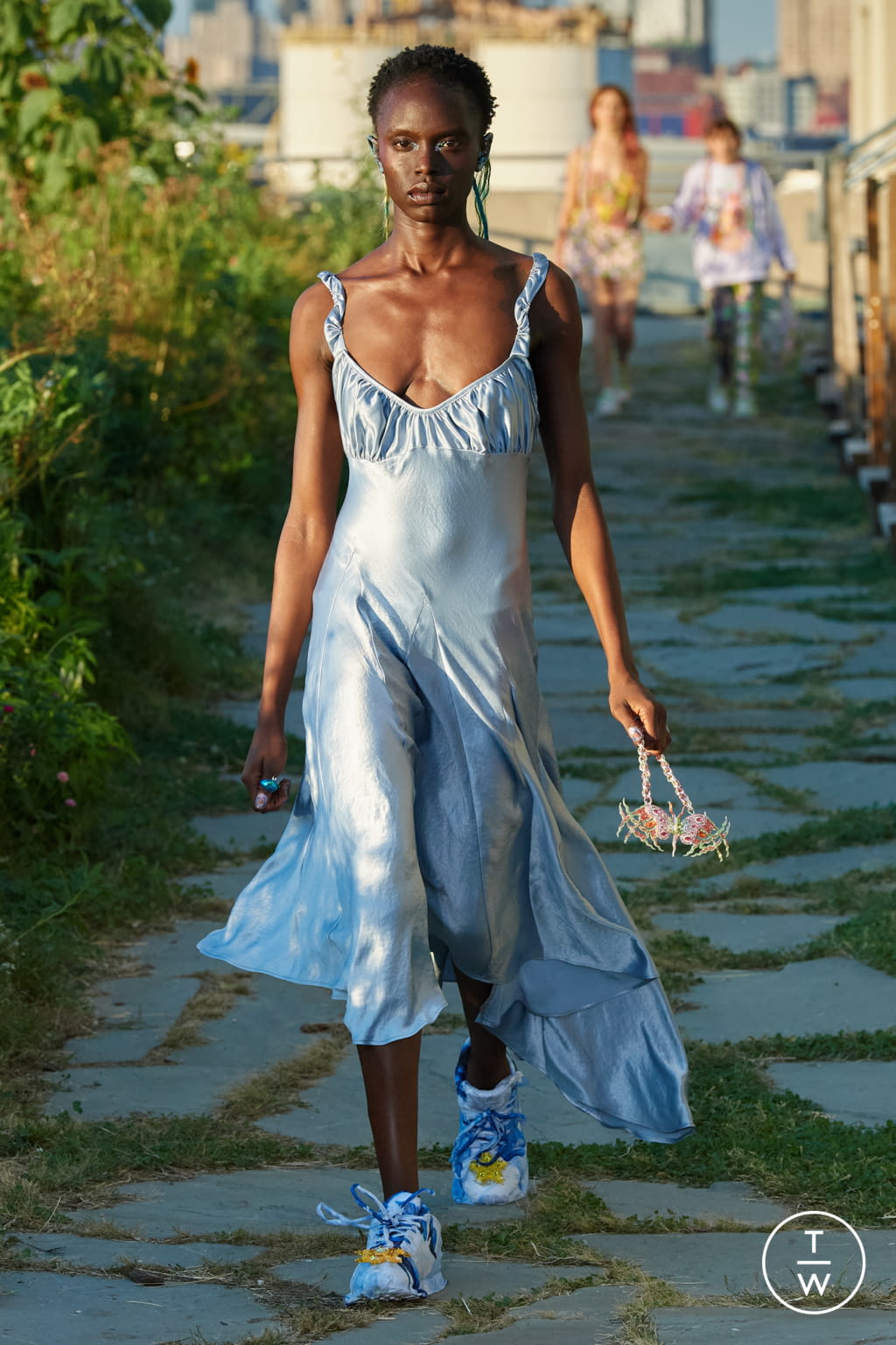 Fashion Week New York Spring/Summer 2022 look 20 de la collection Collina Strada womenswear