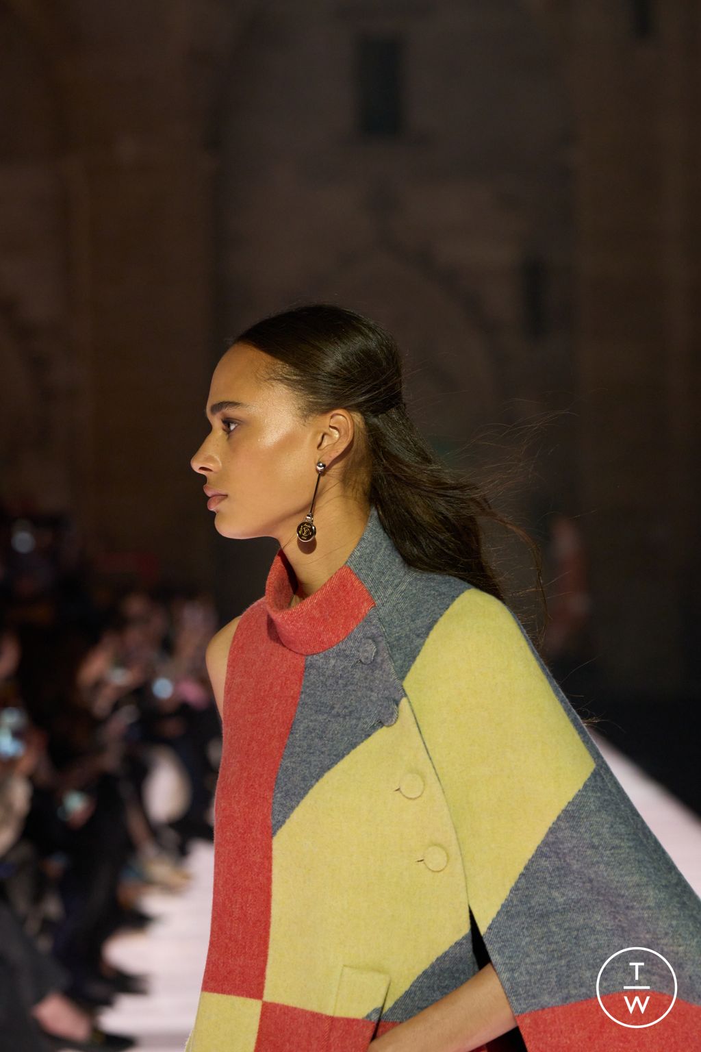 Fashion Week Paris Resort 2026 look 2 from the Louis Vuitton collection womenswear accessories