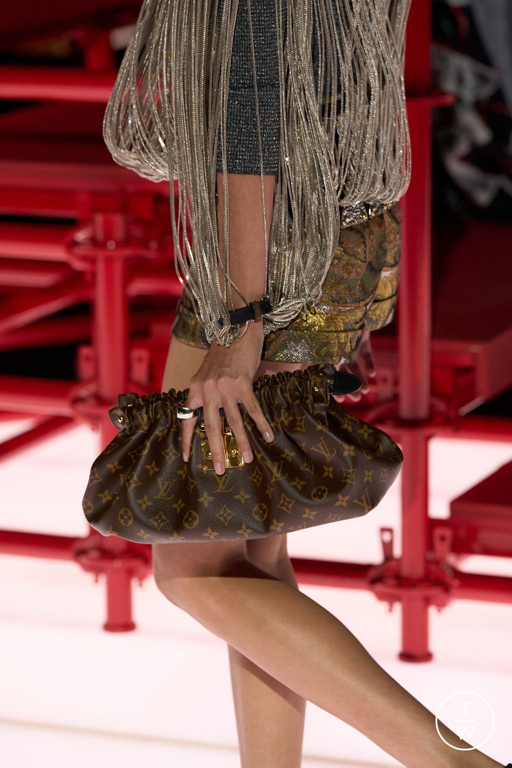 Fashion Week Paris Resort 2026 look 45 from the Louis Vuitton collection womenswear accessories