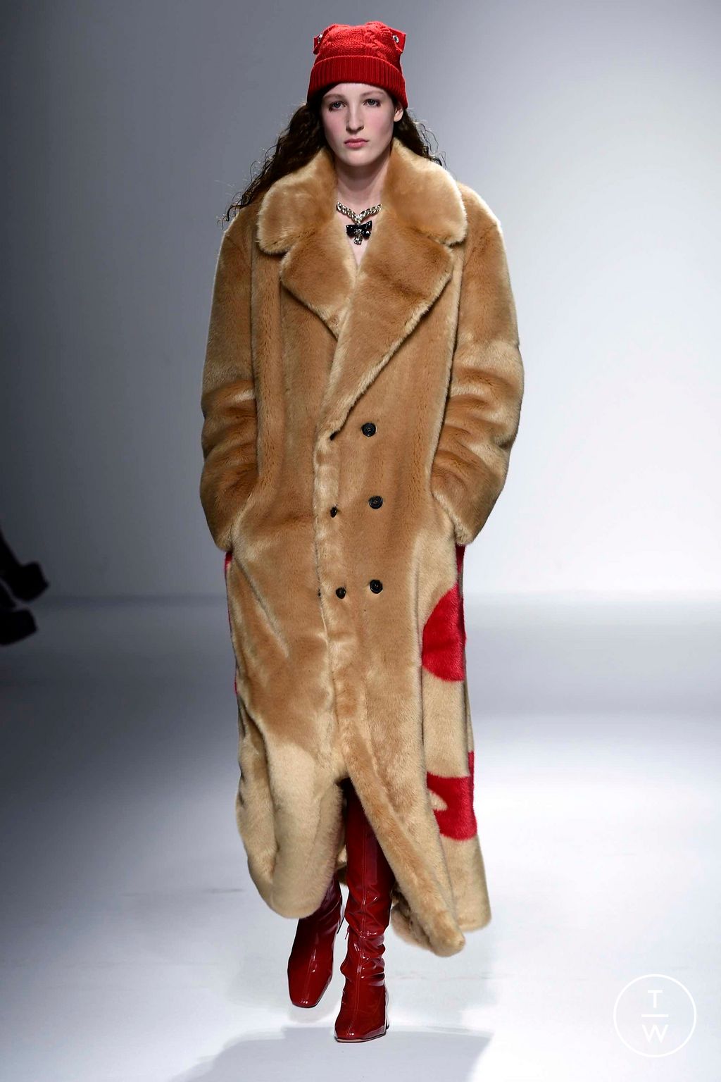 Fashion Week Milan Fall/Winter 2023 look 2 from the Vivetta collection womenswear