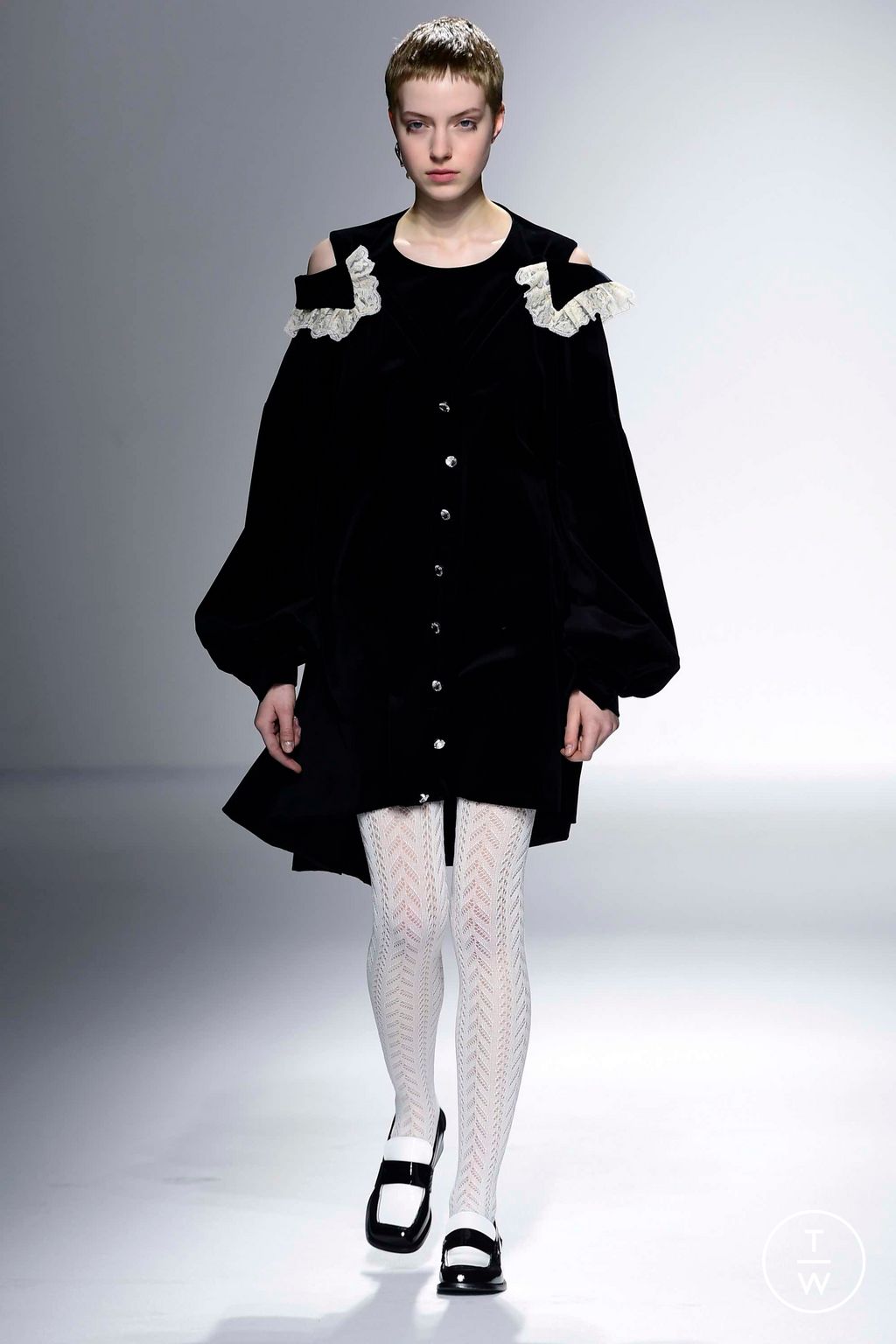 Fashion Week Milan Fall/Winter 2023 look 8 from the Vivetta collection 女装