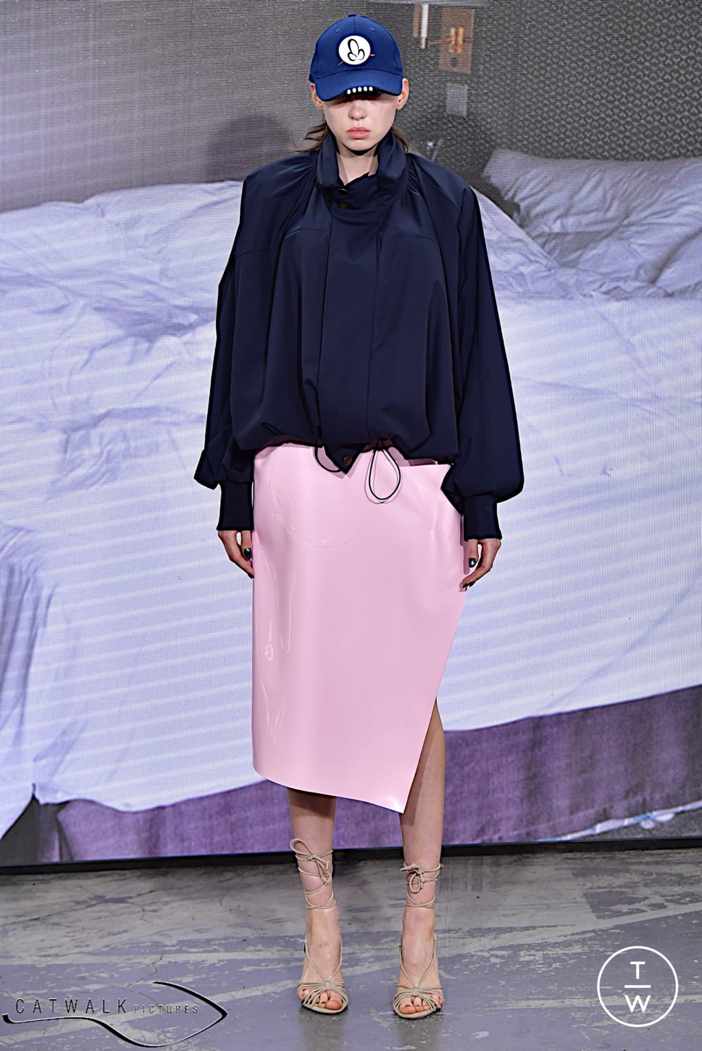 Fashion Week Paris Spring/Summer 2022 look 5 de la collection Andreas Kronthaler for Vivienne Westwood womenswear