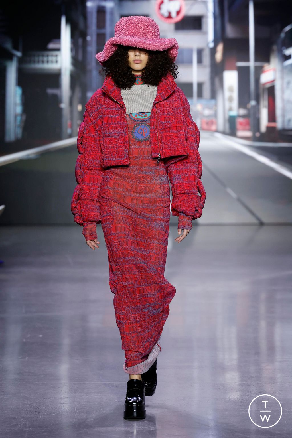 Fashion Week New York Fall/Winter 2023 look 4 from the Vivienne Tam collection womenswear