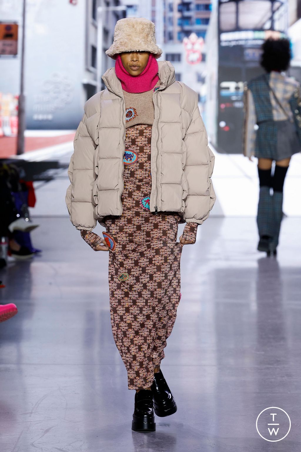Fashion Week New York Fall/Winter 2023 look 10 from the Vivienne Tam collection 女装
