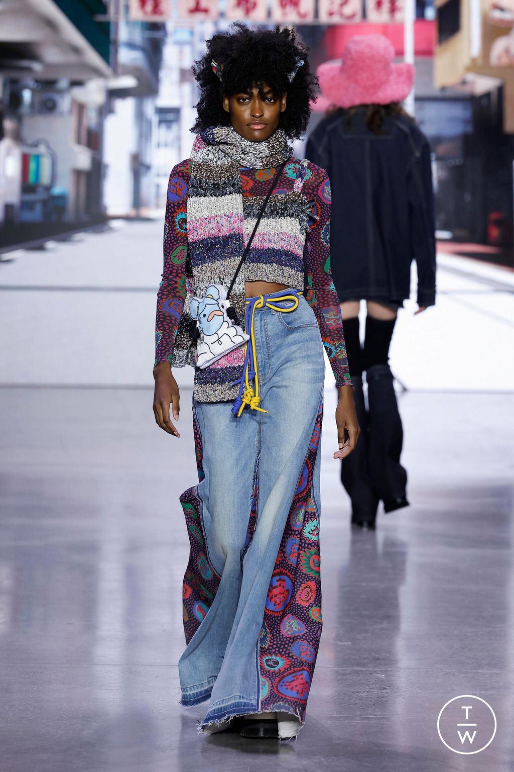 Fashion Week New York Fall/Winter 2023 look 18 from the Vivienne Tam collection 女装