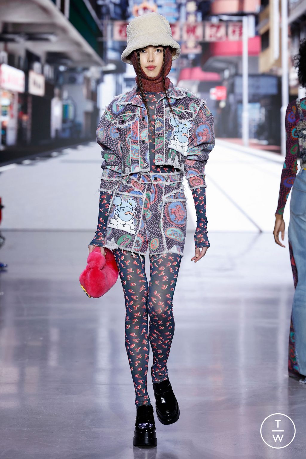 Fashion Week New York Fall/Winter 2023 look 19 from the Vivienne Tam collection 女装