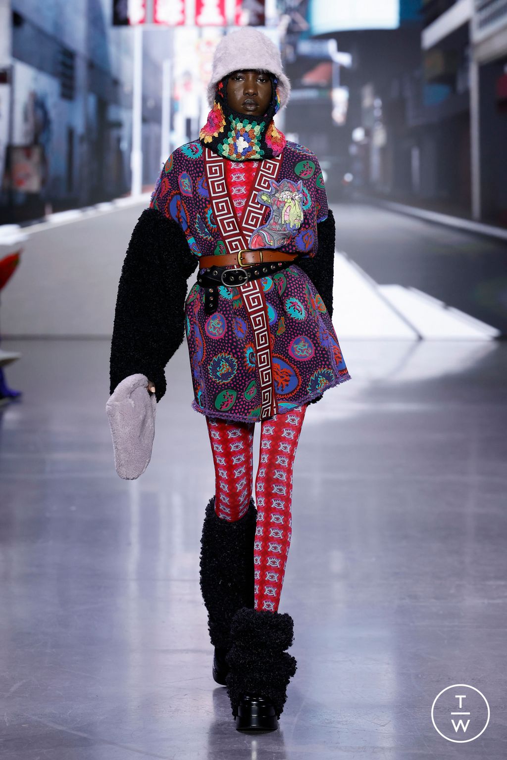 Fashion Week New York Fall/Winter 2023 look 36 from the Vivienne Tam collection 女装