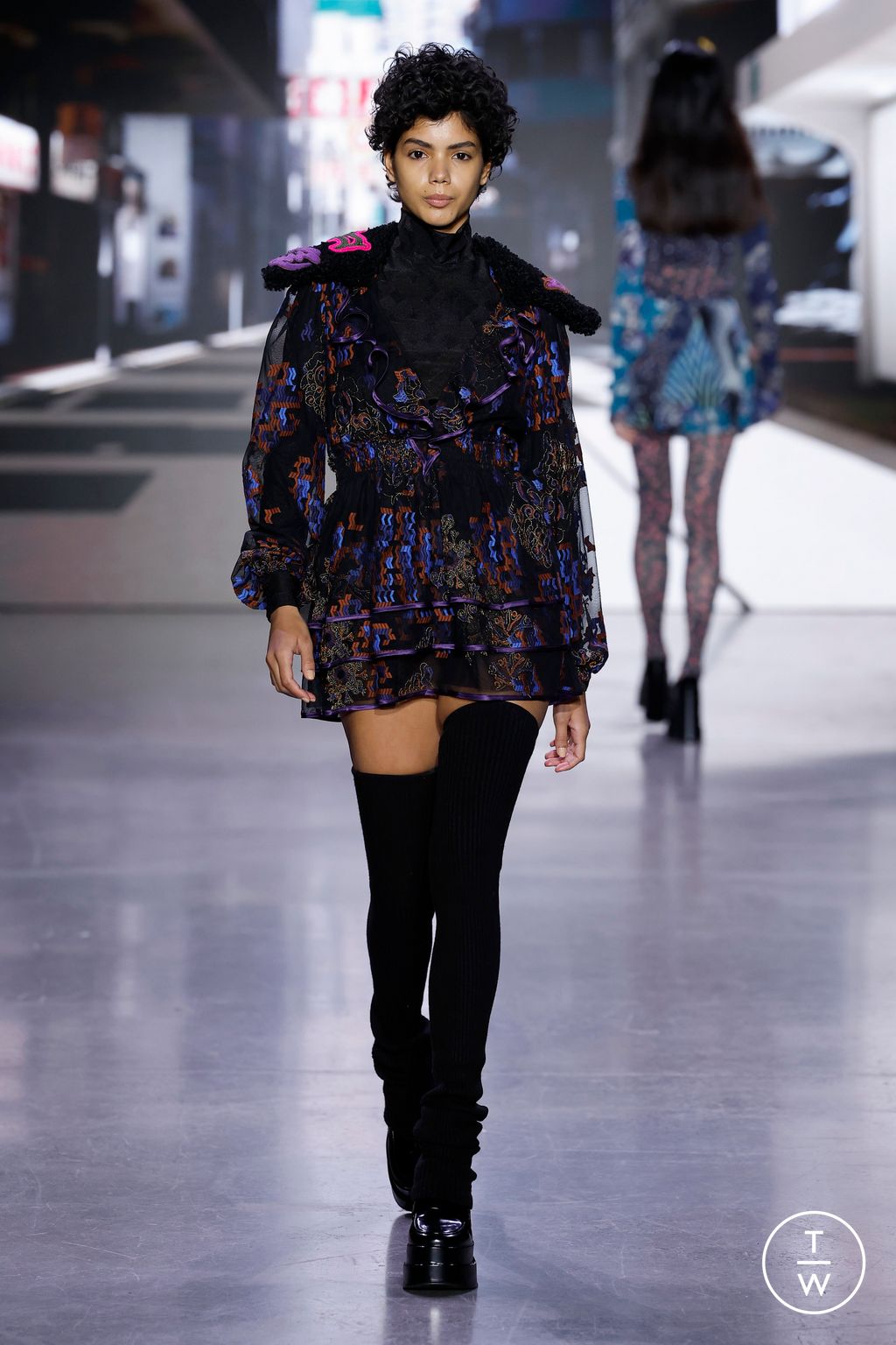 Fashion Week New York Fall/Winter 2023 look 40 from the Vivienne Tam collection womenswear