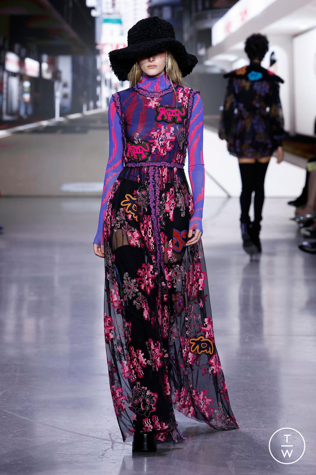 Fashion Week New York Fall/Winter 2023 look 41 from the Vivienne Tam collection 女装