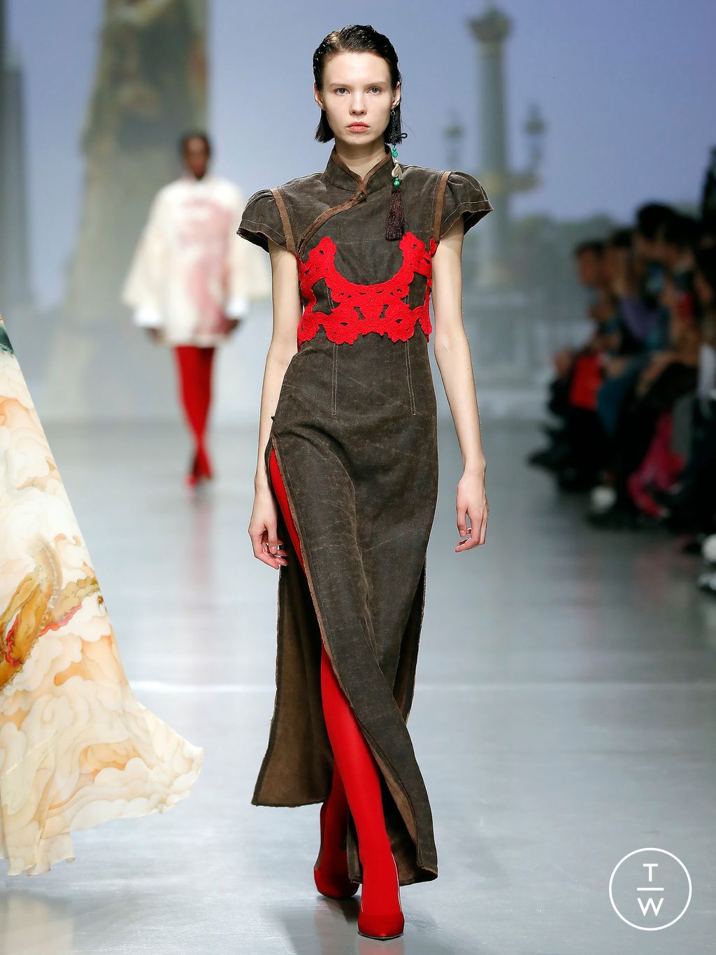 Fashion Week Paris Fall/Winter 2024 look 9 de la collection Vivienne Tam womenswear