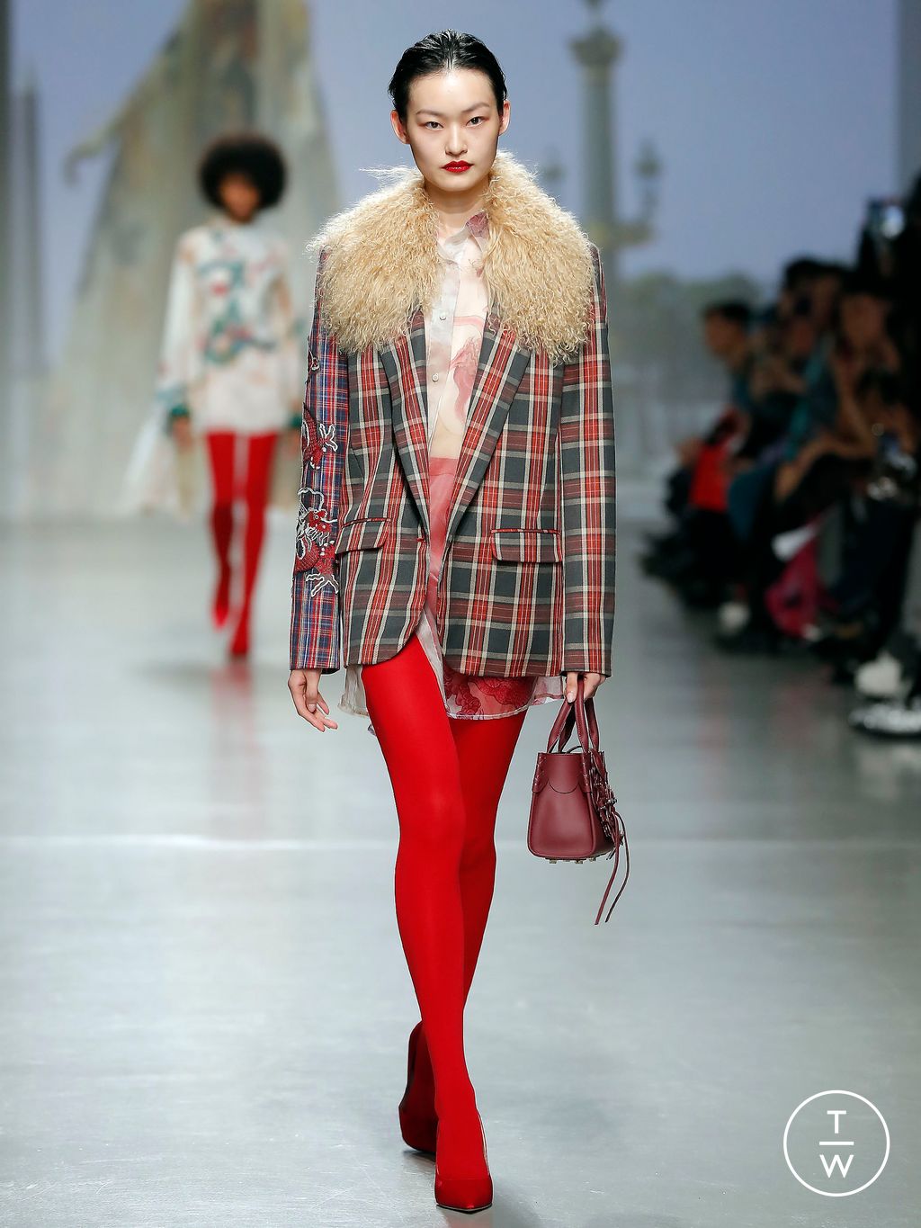 Fashion Week Paris Fall/Winter 2024 look 12 de la collection Vivienne Tam womenswear