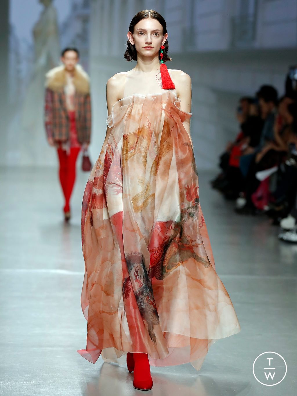 Fashion Week Paris Fall/Winter 2024 look 11 de la collection Vivienne Tam womenswear