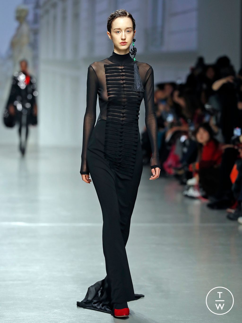 Fashion Week Paris Fall/Winter 2024 look 29 de la collection Vivienne Tam womenswear