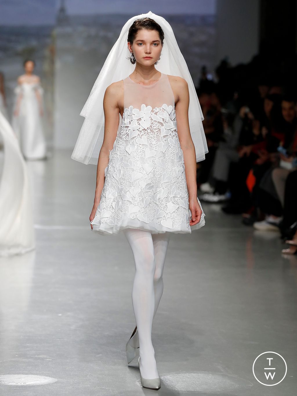Fashion Week Paris Fall/Winter 2024 look 45 de la collection Vivienne Tam womenswear