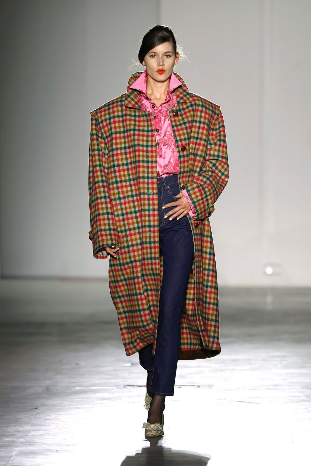 Fashion Week Paris Fall/Winter 2026 look 3 from the Vivienne Westwood collection womenswear