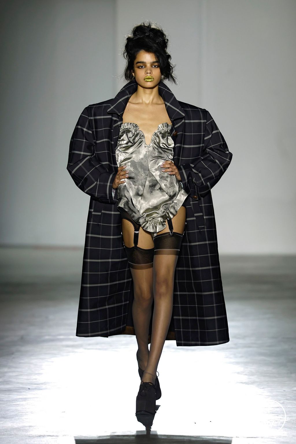 Fashion Week Paris Fall/Winter 2026 look 9 from the Vivienne Westwood collection womenswear