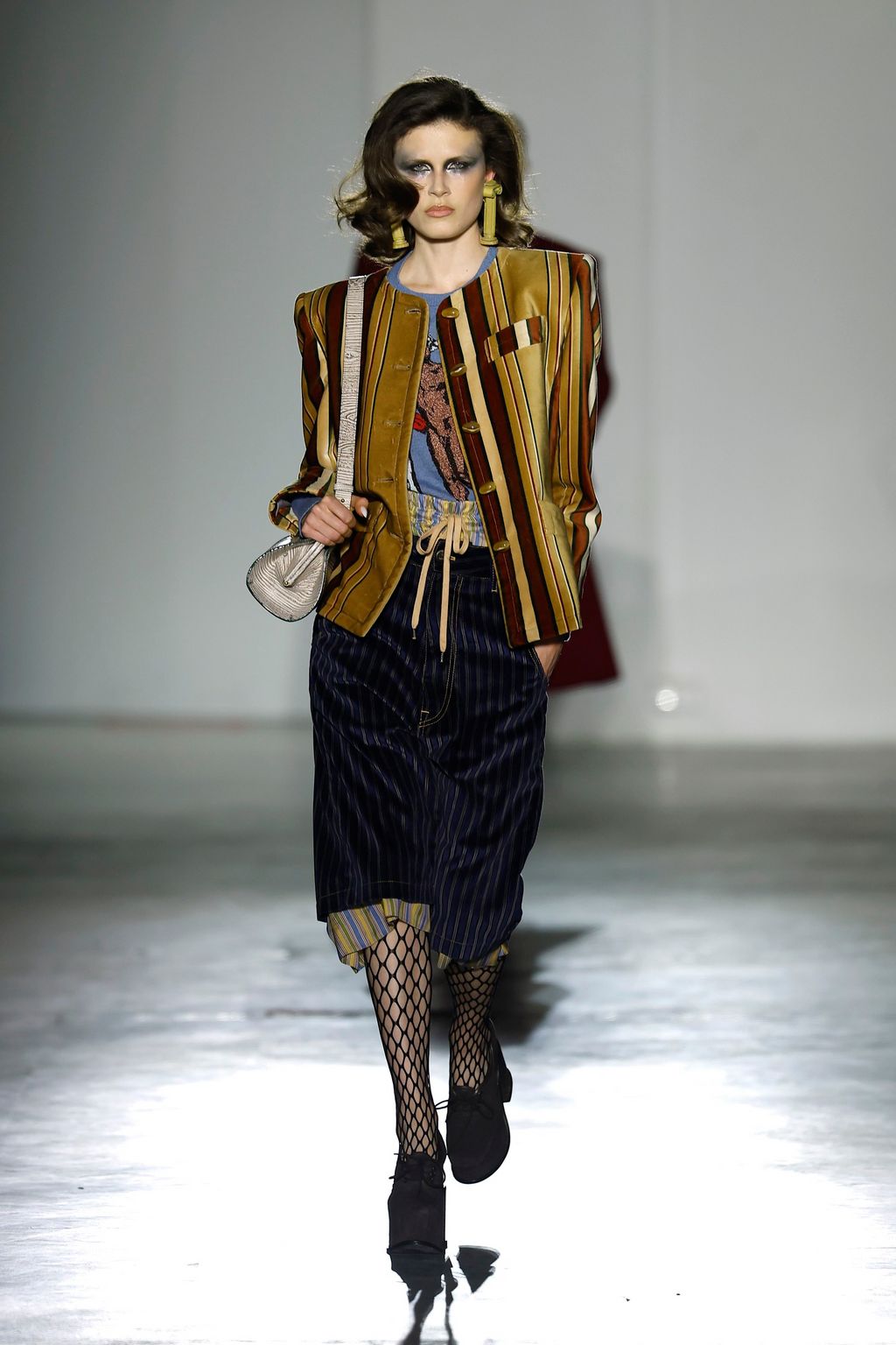 Fashion Week Paris Fall/Winter 2026 look 10 from the Vivienne Westwood collection womenswear